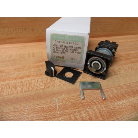 General Electric CR104MB12102 Selector Switch 2 Position