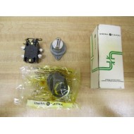 General Electric CR2940UB202A Selector Switch