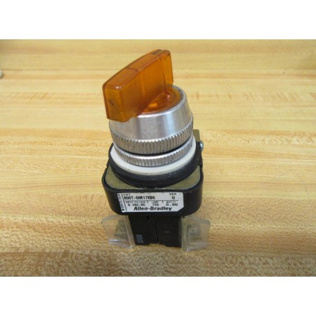 Allen Bradley 800T-6HR17KB6 Selector Switch Amber - Used