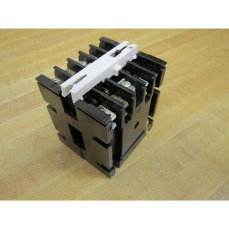General Electric CR120A04 002 AB Industrial Relay - New No Box