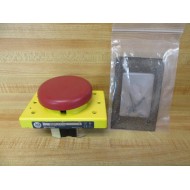 Allen Bradley 800P-F1YGA Palm Button - Used