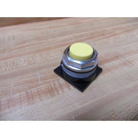 General Electric CR104PBG00E2 Pushbutton GE - New No Box