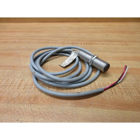 Micro Switch FYAA3J2-4 Proximity Switch FYAA3J24 - Used