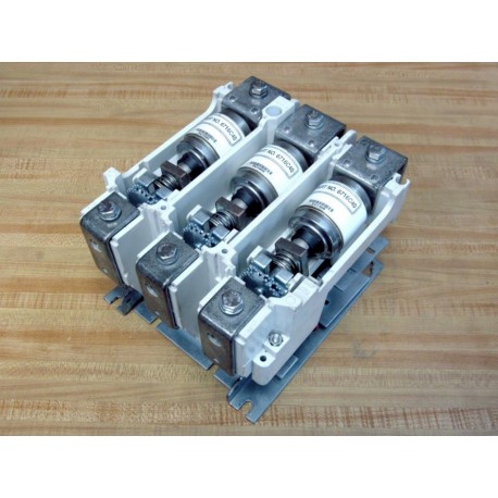 Eaton V201KTCJZ1 Vacuum Contactor w3 6716C40 - Refurbished