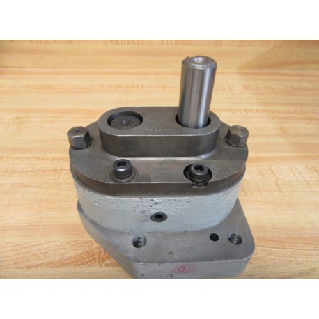 Generic 102880 Pump Head WThrough Shaft - Used