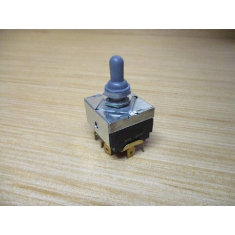 Eaton 9529 Toggle Switch - New No Box
