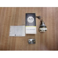 Allen Bradley 800T-H33B Selector Switch Ser T, W 800T-XA & 2 Keys