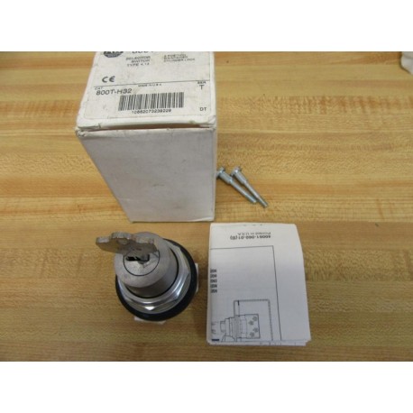 Allen Bradley 800T-H32 Keyed Selector Switch