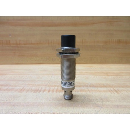 Allen Bradley 872C-D8NP18-D4 Sensor 872CD8NP18D4 Series C - New No Box