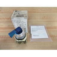 Allen Bradley 800T-24HB17KB6AX Selector Switch