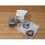Allen Bradley 800T-J91KE7B Selector Switch 800TJ91KE7B W (2) 800T-XA