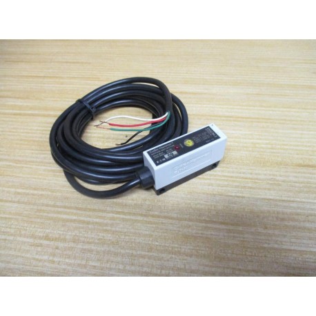 Cutler Hammer E65CNL2 Diffuse-Reflective Sensor - Used