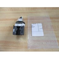 Allen Bradley 800T-H2D1Y Selector Switch - New No Box
