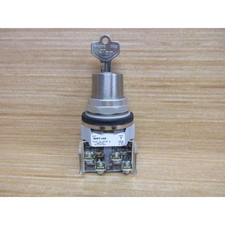 Allen Bradley 800T-J42 Keyed Selector Switch W800T-XA & Key - New No Box