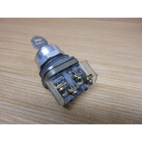 Allen Bradley 800T-E11A Push Button 800TE11A Ser. T w 800T-XA & Key - New No Box