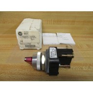 Allen Bradley 800T-6HR17KB6 Selector Switch Red