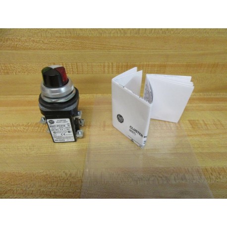 Allen Bradley 800T-PC316WRXG Cluster Light - New No Box