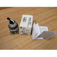 Allen Bradley 800T-H17B Selector Switch W(2) 800T-XA