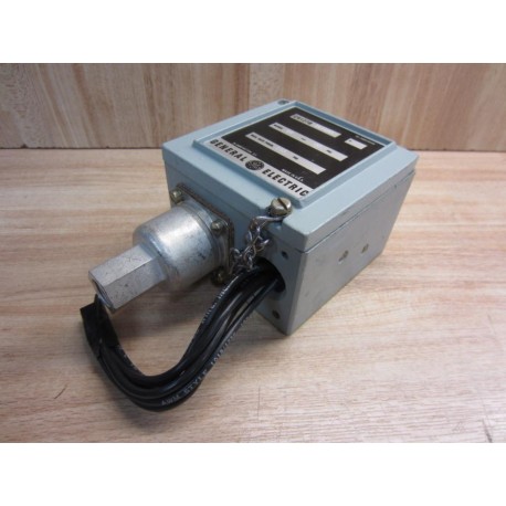 General Electric CR127B-1010AA Pressure Switch CR127B1010AA - Used