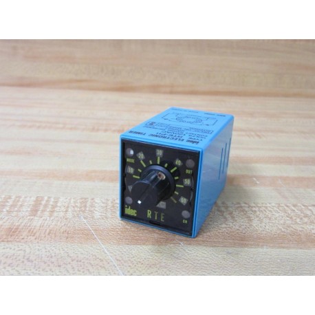 IDEC RTE-P11 Electronic Timer RTEP11 120VAC, Reversible Face Plate - Used