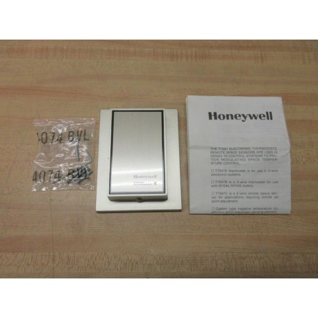 Honeywell T7047C1090 Wall Mounted Sensor Enclosure - New No Box