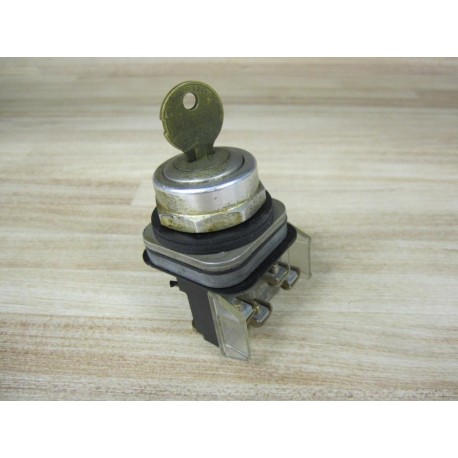 Allen Bradley 800T-E24A Cylinder Lock 800TE24A 1 Key - Used