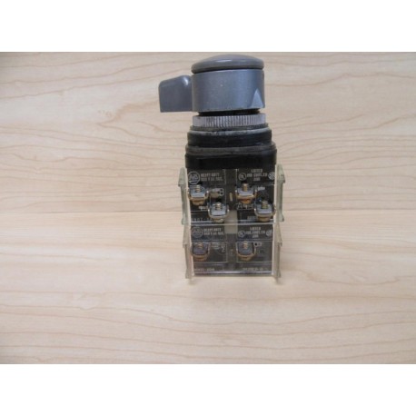 Allen Bradley 800T-JG12K5 Selector Switch - Used