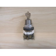 Allen Bradley 800T-H3306 Keyed Selector Switch 800TH3306 W Key D429 - Used