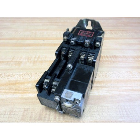 Allen Bradley 700-NT400A1 Relay 700NT400A1 Ser UC w700-NT - Used