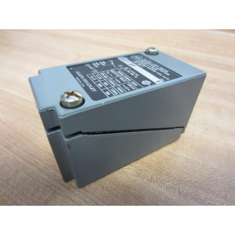 Allen Bradley 802T-DP Limit Switch 802TDP WO Operator Head - New No Box