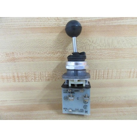 Allen Bradley 800T-T2SB21 Toggle Switch 800T2SB21 - Used