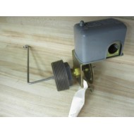 Square D 9037-HG32 Float Switch 9037HG32 No Float - New No Box