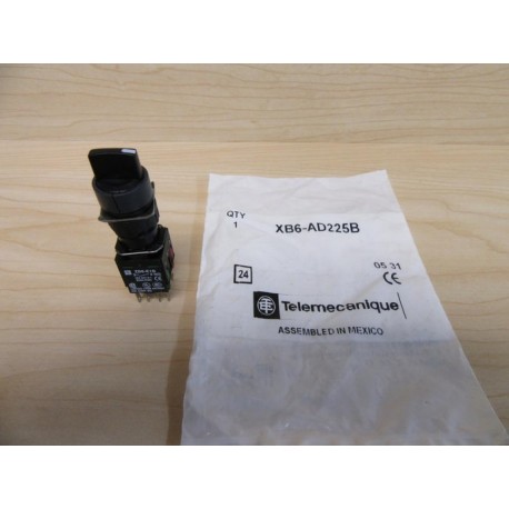 Telemecanique XB6-AD225B Selector Switch