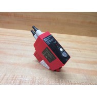 Square D 9006-PE8FANER Photoelectric Switch PE8FANER - New No Box