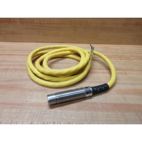 Allen Bradley 871TM-B8N18-H2 Inductive Sensor 871TMB8N18H2 - Used