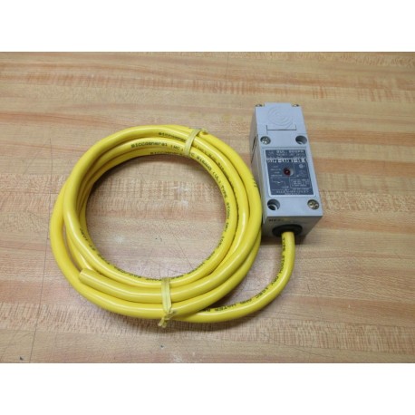 Allen Bradley 802PR-LAAM1-08 Proximity Switch 802PRLAAM108 - New No Box
