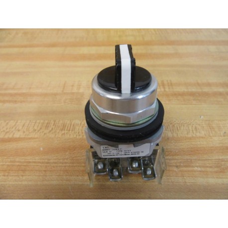 Allen Bradley 800T-J2KE7A Selector Switch - New No Box