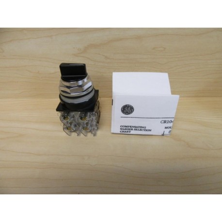 General Electric CR104PSG33B92 Selector Switch - New No Box