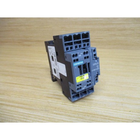 Siemens 3RT2024-2FB40 Power Contactor 3RT20242FB40 - Used