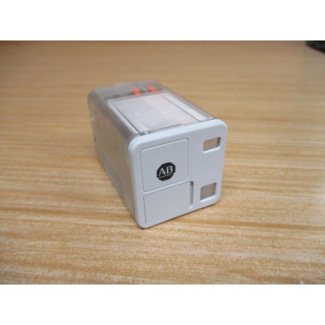 Allen Bradley 700-HB33A1-4 Relay 700HB33A14 - Used