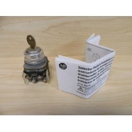 Allen Bradley 800T-E24B Lockable Push Button switch - New No Box