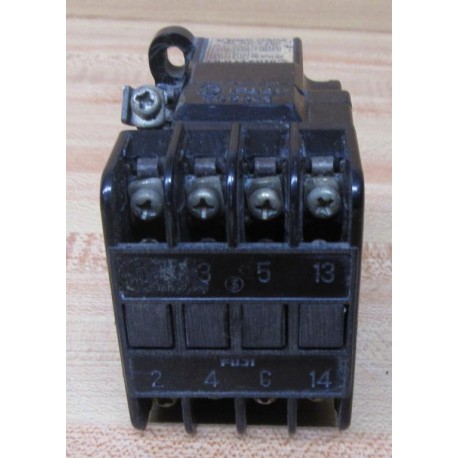Fuji Electric SRCa3631-0(4A) Contactor SRCa363104A - Used