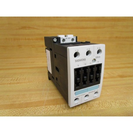 Siemens 3RT1034-1BB40 Contactor 3RT10341BB40 - Used