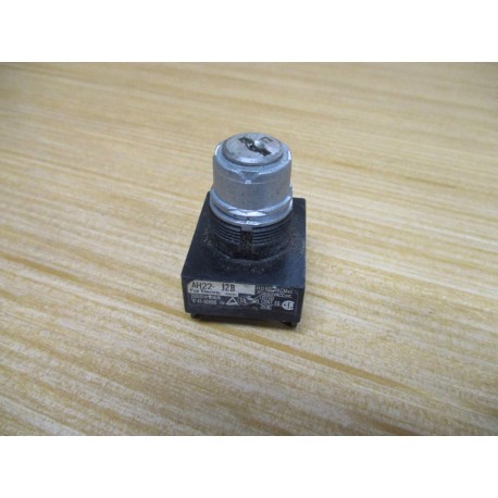 Fuji Electric AH22-J2B Keyed Selector Switch AH22J2B WO Key - Used