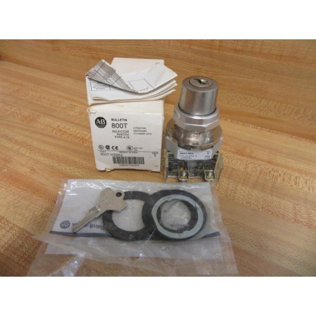 Allen Bradley 800T-H33A2 Selector Switch 2-Position 800TH33A2