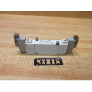SMC SY5240-5MOZ Double Solenoid Valve SY52405MOZ - Used
