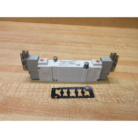 SMC SY5240-5MOZ Double Solenoid Valve SY52405MOZ - Used
