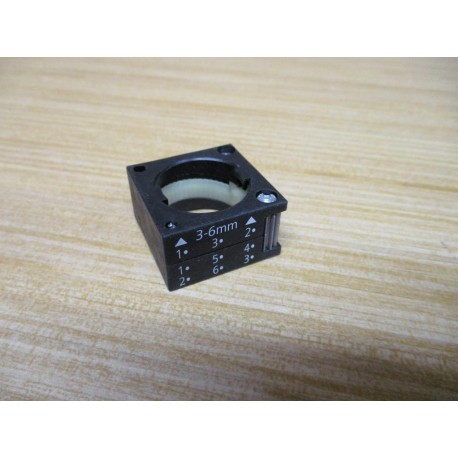 Siemens 3SB3931-0AA Push Button Holder 3SB39310AA - New No Box