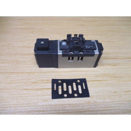 SMC VS7-6-FG-S-1N Solenoid Valve VS76FGS1N W 100VAC Coil - Used