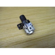 SMC AR10-M5B-RY-X2109 Regulator AR10M5BRYX2109 W Bracket - Used